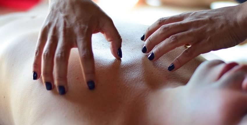 Massagem Sensitive: A mistura do autoconhecimento com o prazer