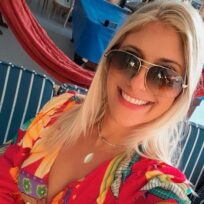 Larissa Lari | Terapeutas