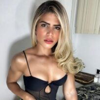 Nicole Shiva | Terapeutas