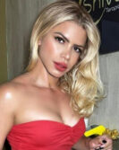 Nicole Shiva | Terapeutas