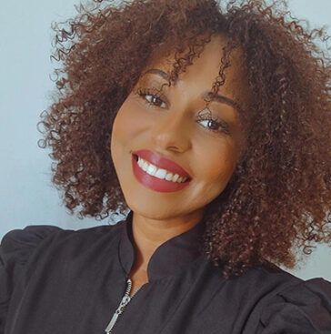 Lari Afroo | Terapeutas