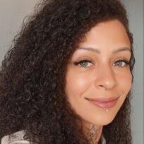 Mari Massagista | Terapeutas