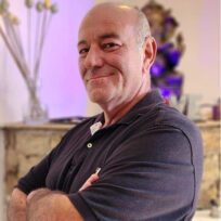 Omkar Pavak | Terapeutas