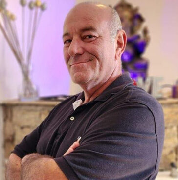 Omkar Pavak | Terapeutas