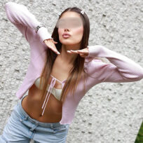 Karoline Moema | Massagistas