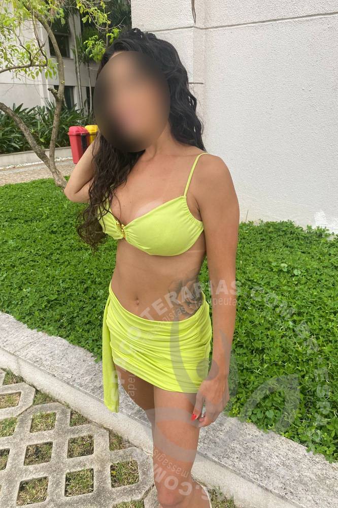 Gabi Veena | Massagistas