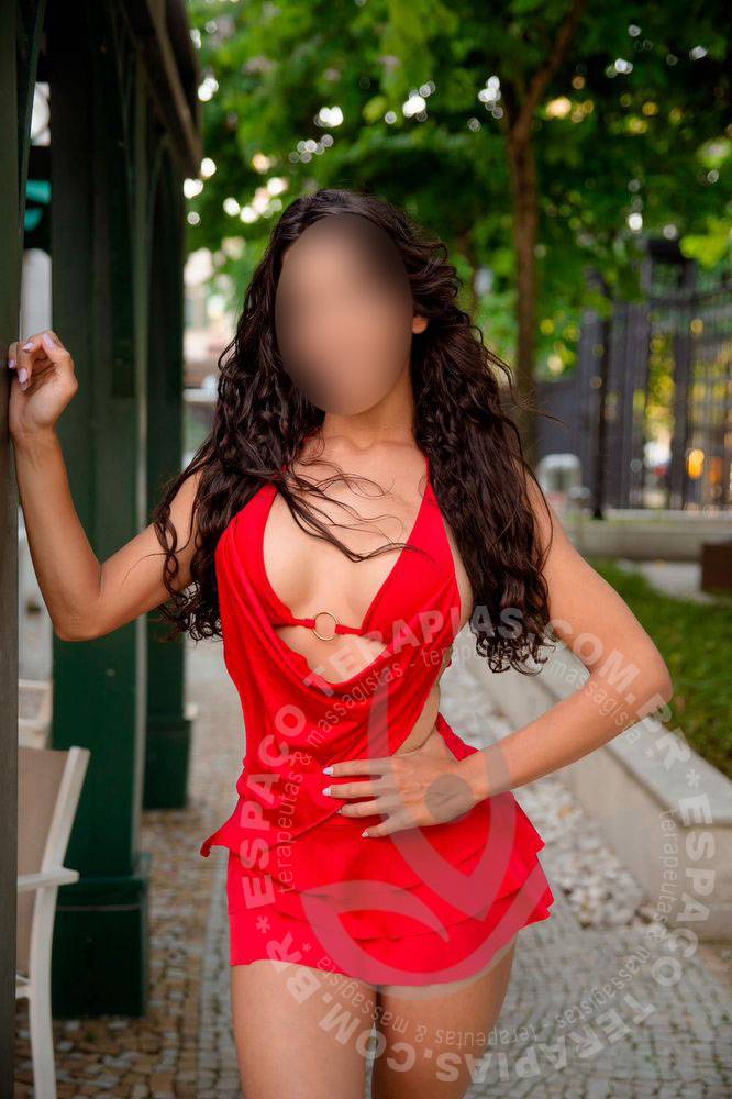 Gabi Veena | Massagistas