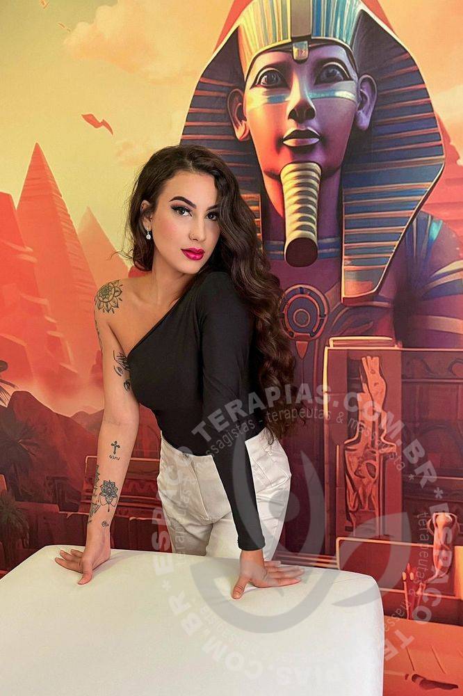 Nanda Hórus II | Terapeutas