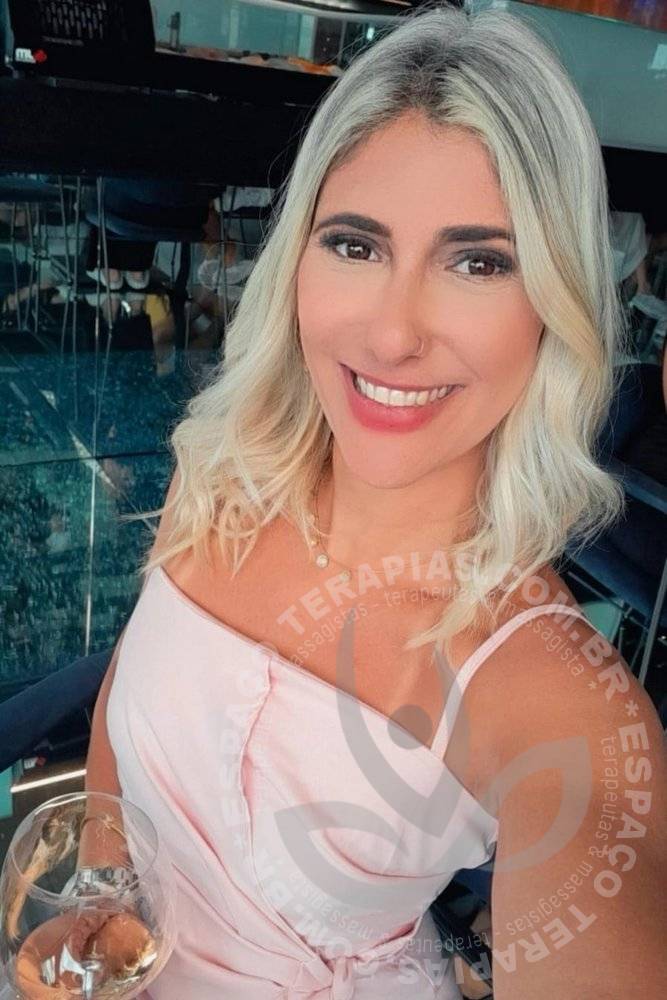 Larissa Lari | Terapeutas