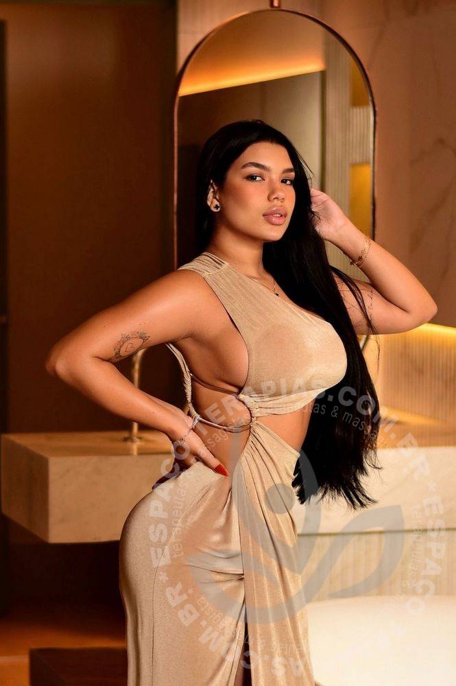 Thaina Veena | Terapeutas