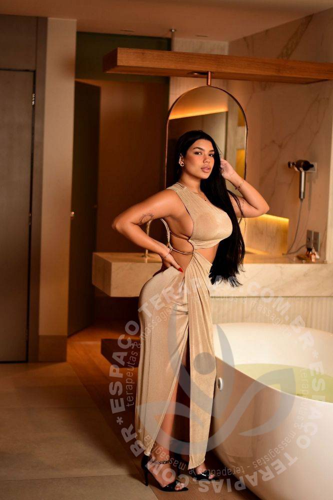 Thaina Veena | Terapeutas