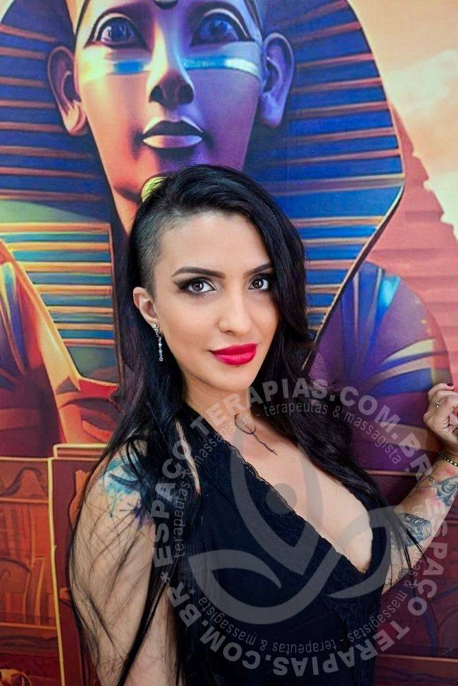 Camila Hórus II | Terapeutas