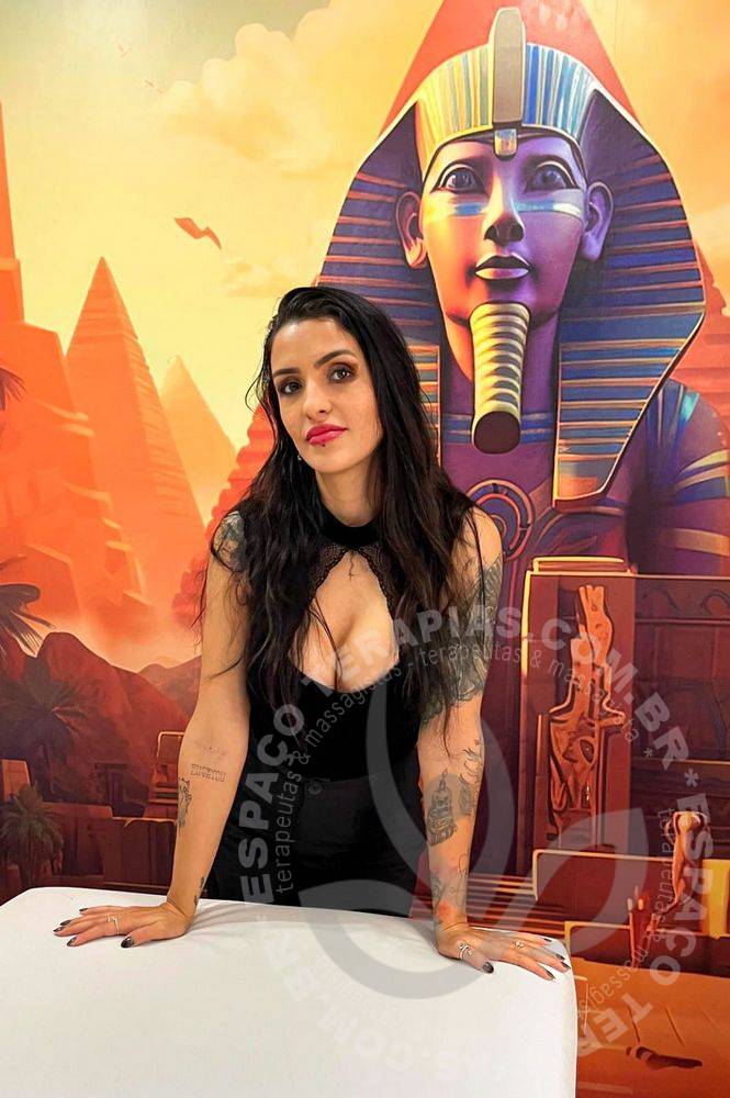 Camila Hórus II | Terapeutas