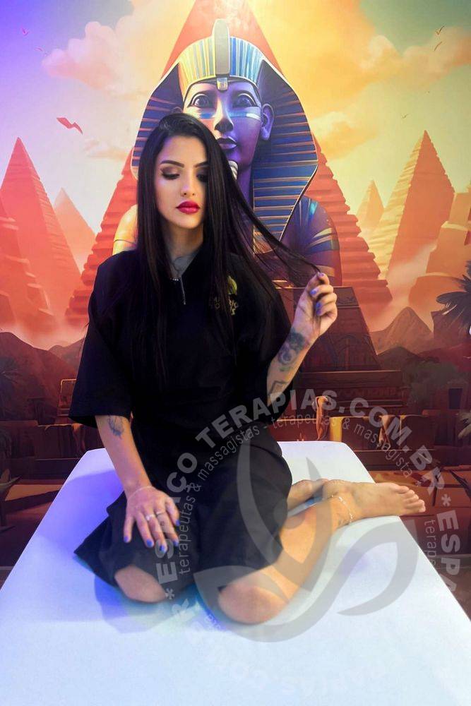 Camila Hórus II | Terapeutas
