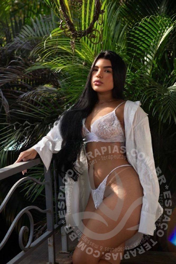 Thaina Veena | Massagistas