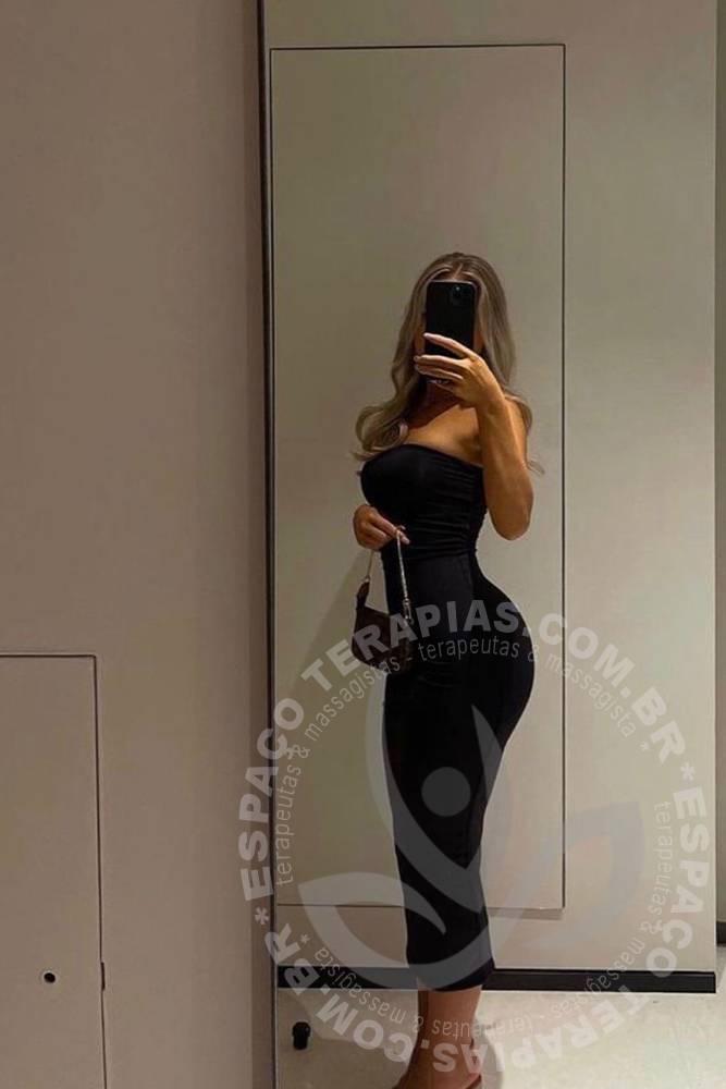 Julia Albuquerque | Massagistas