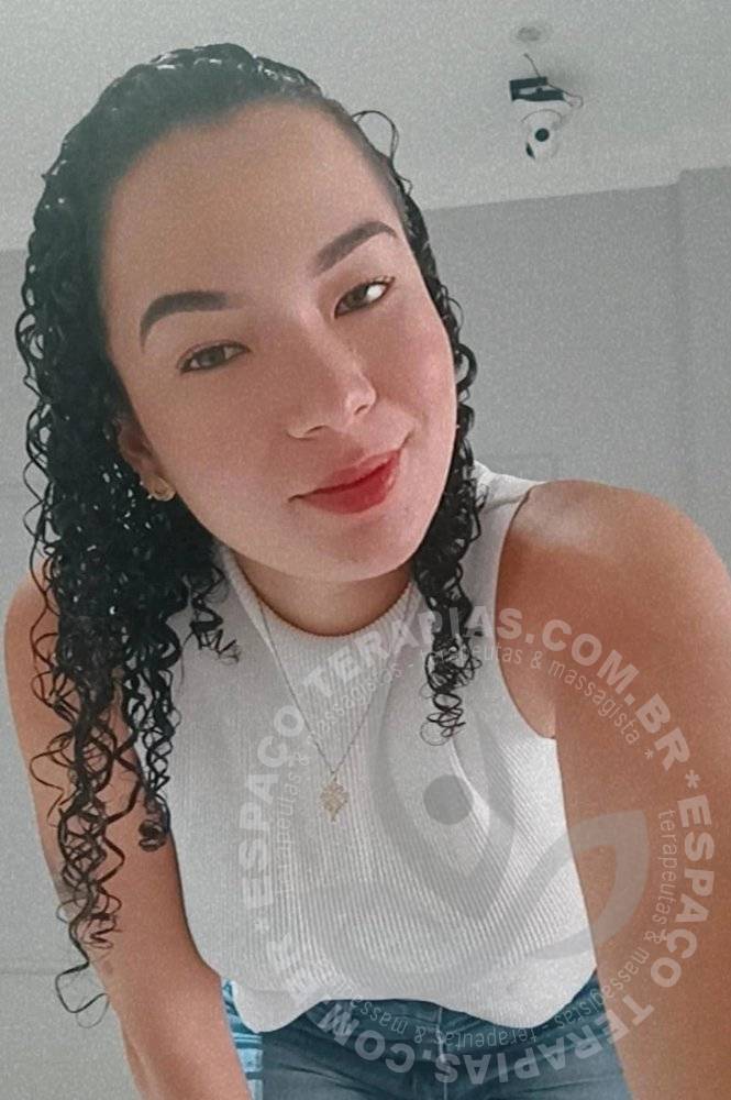 Lara Ferrari | Terapeutas