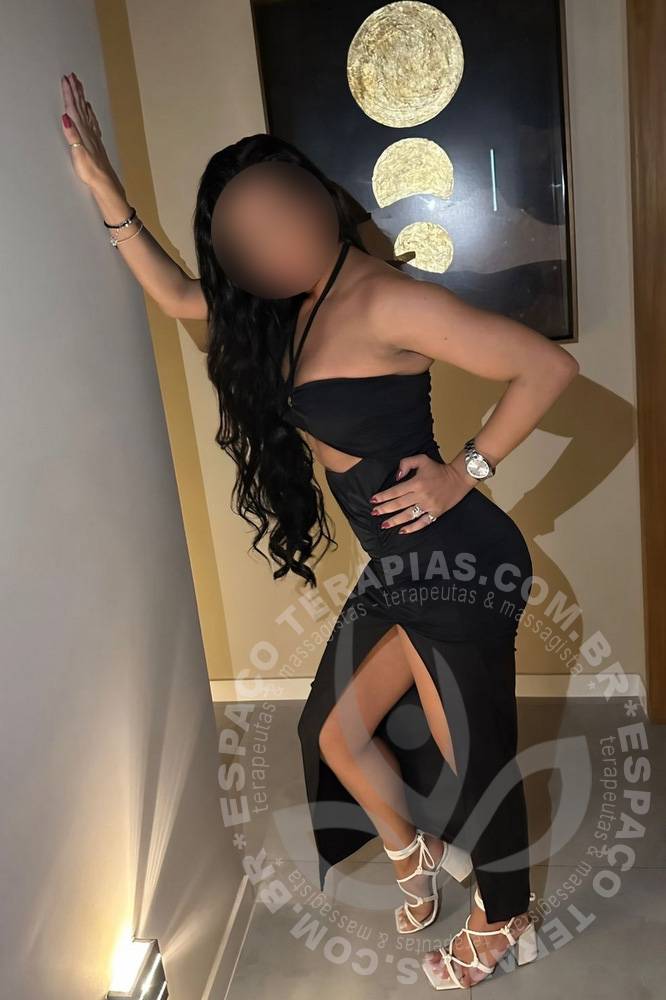 Eduarda Veena | Massagistas