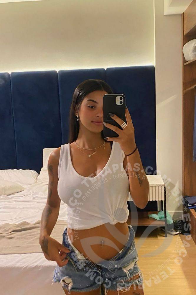 Maya Sales | Massagistas