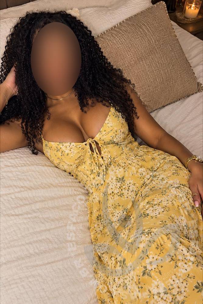 Safira Montenegro | Massagistas