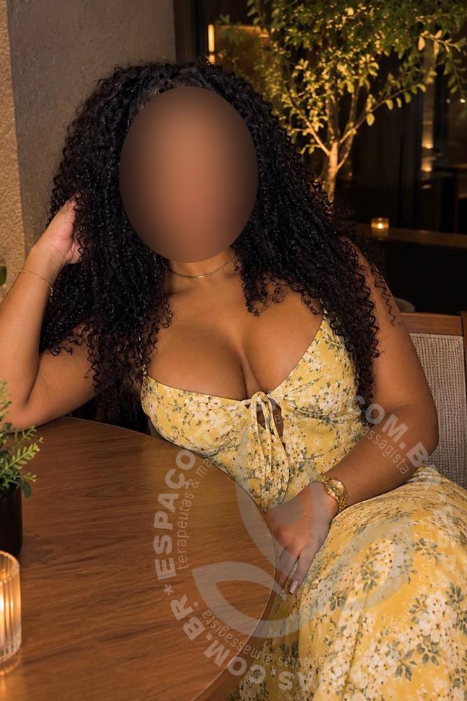 Safira Montenegro | Massagistas