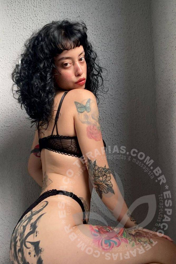 layla Scott | Terapeutas