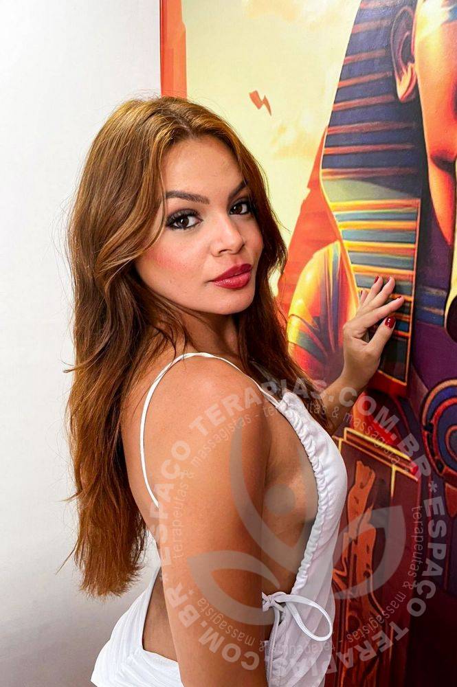 Emily Hórus I | Terapeutas