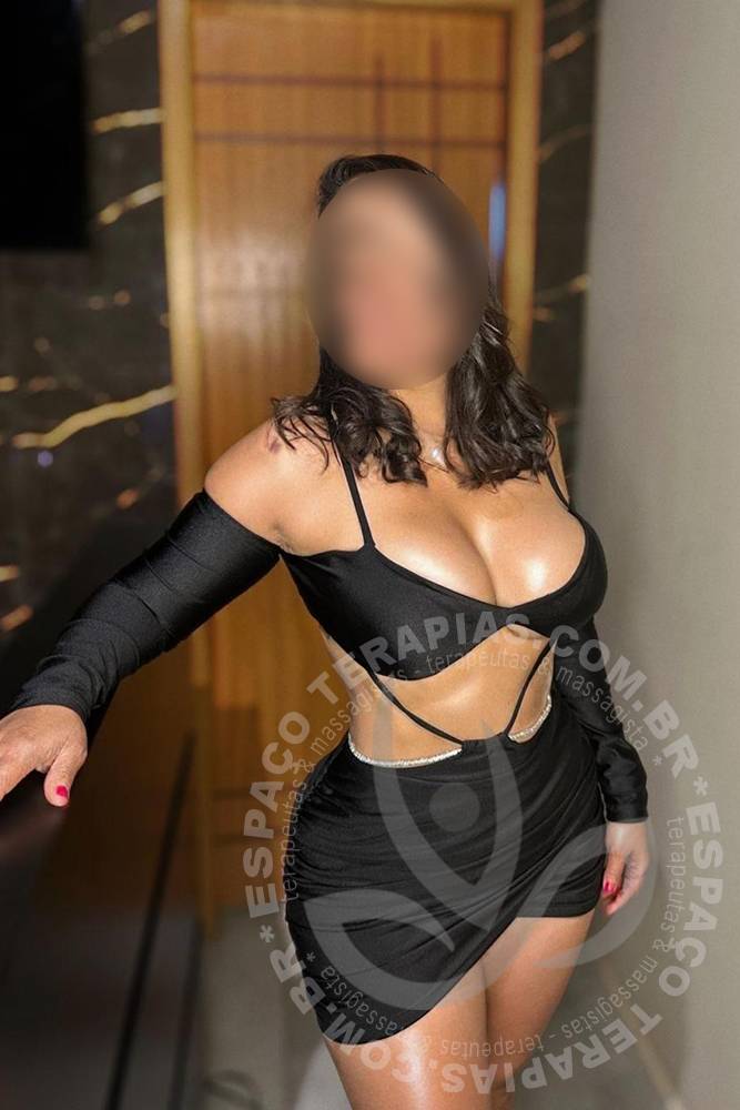 Livia Veena | Massagistas