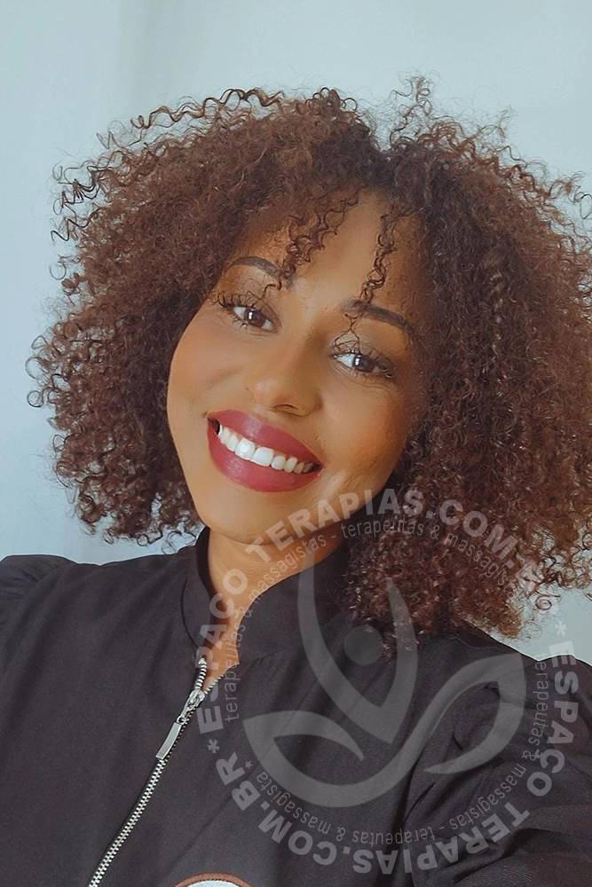 Lari Afroo | Terapeutas