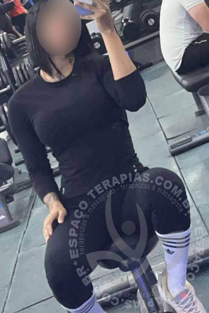 Nayara | Massagistas