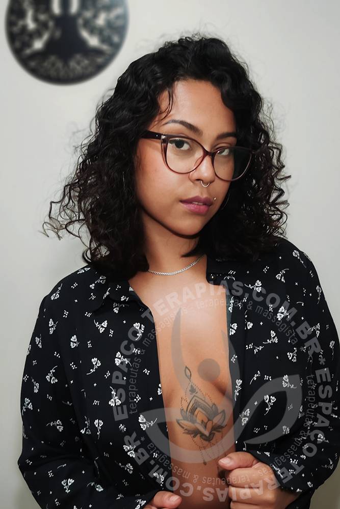 Ellen Afrodite | Massagistas