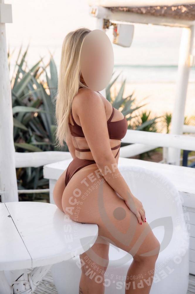 Lara Veena | Massagistas