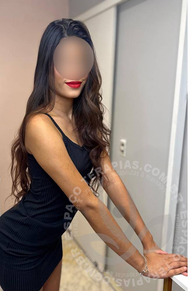 Mirela Lumière | Massagistas