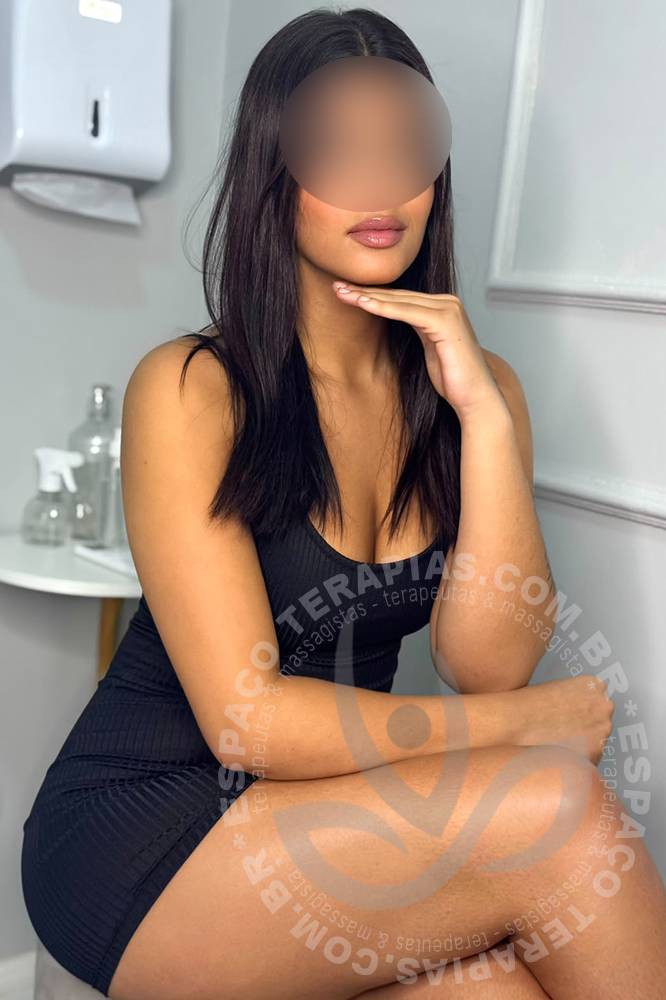 Rebeca Lumière | Massagistas