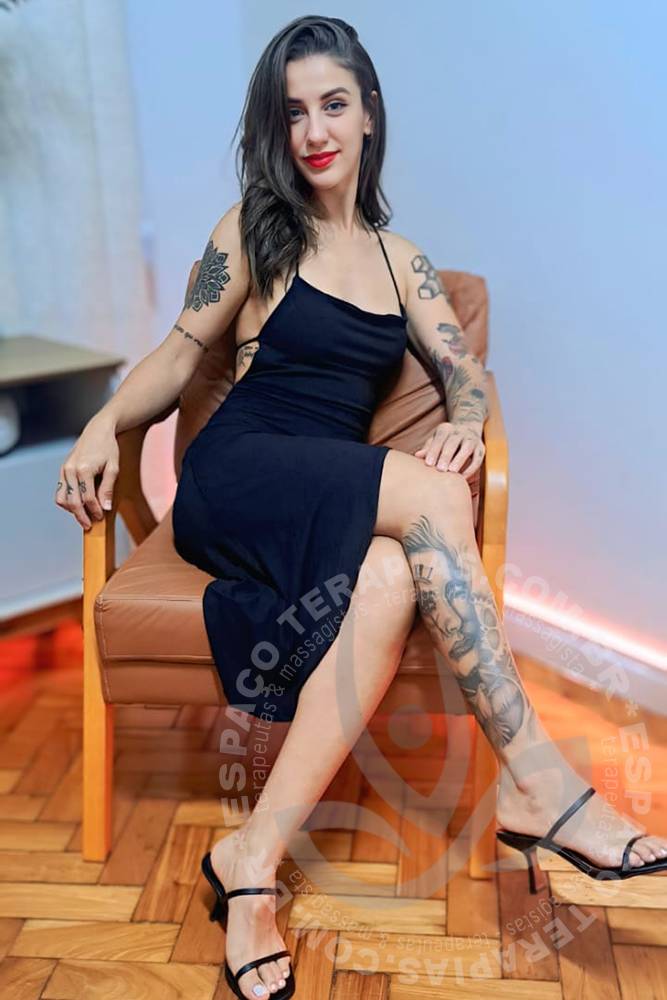 Camila Plural | Terapeutas