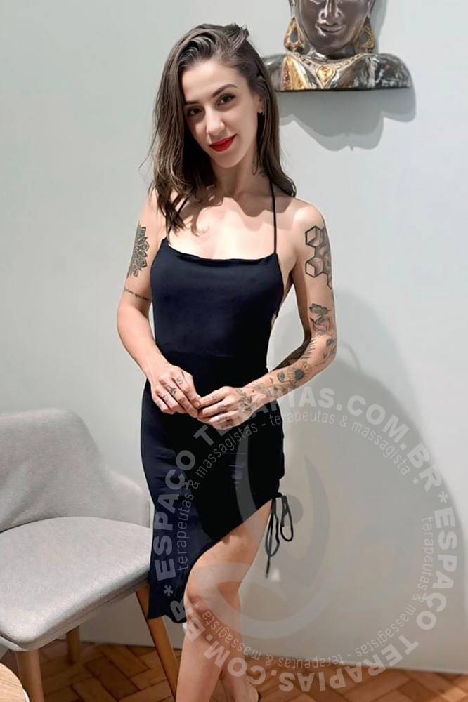 Camila Plural | Terapeutas
