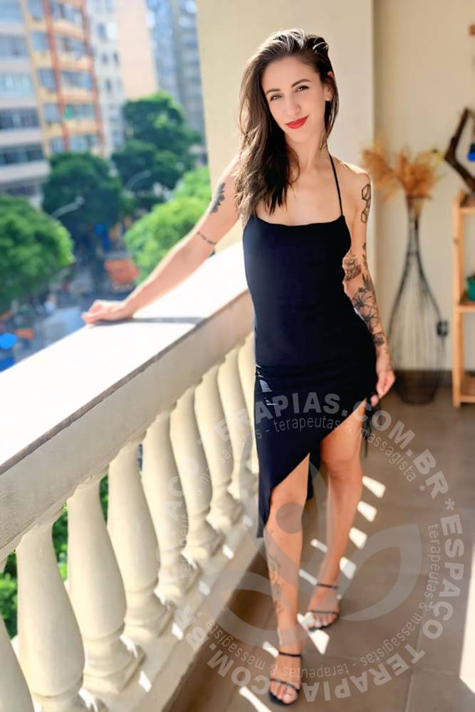 Camila Plural | Terapeutas