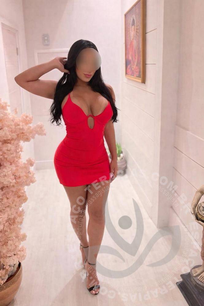 Lara Carioca | Massagistas