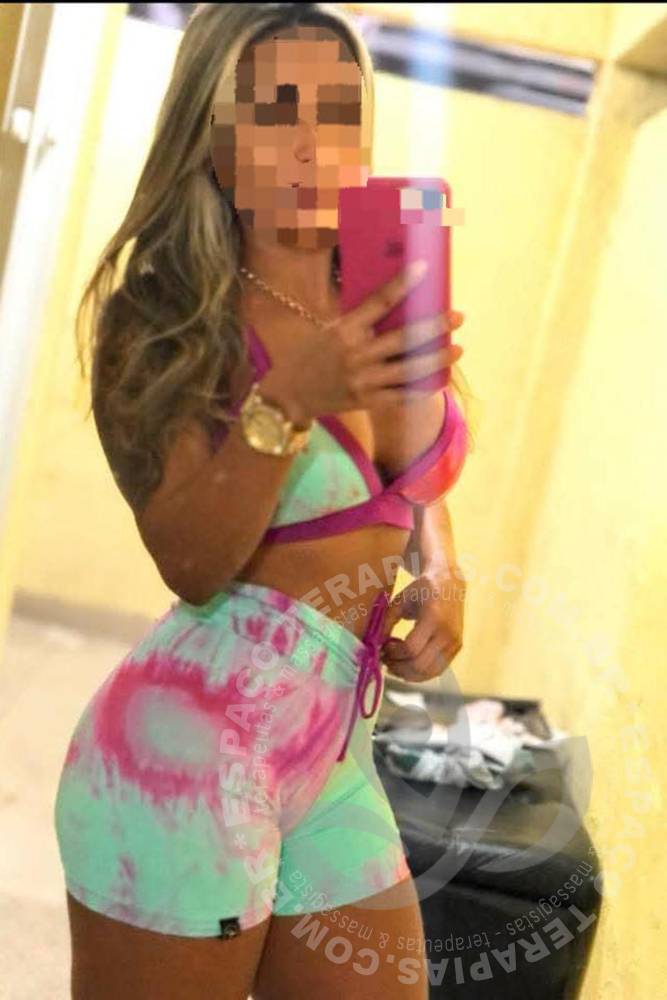 Evelyn Cristal | Massagistas