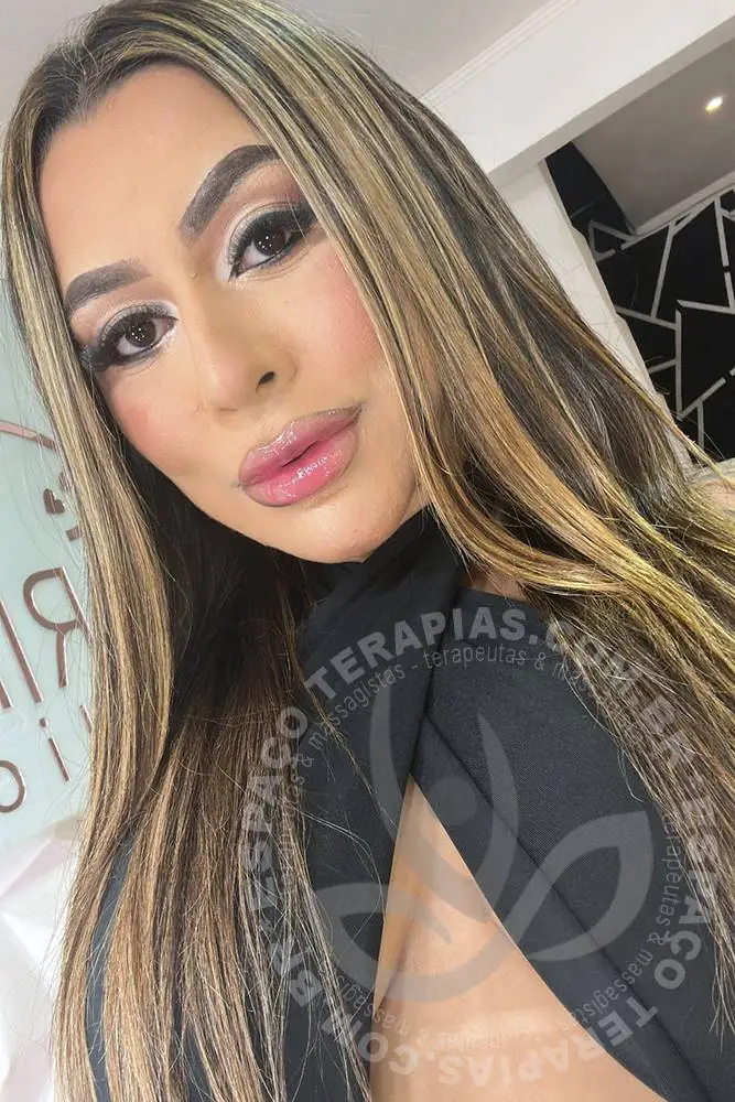 Camila Queiroz | Terapeutas